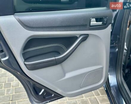 Серый Форд Фокус, объемом двигателя 1.6 л и пробегом 234 тыс. км за 6800 $, фото 27 на Automoto.ua