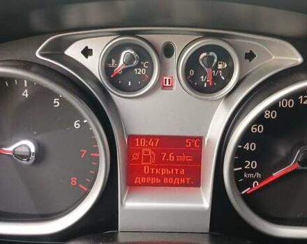 Серый Форд Фокус, объемом двигателя 1.6 л и пробегом 242 тыс. км за 5900 $, фото 7 на Automoto.ua