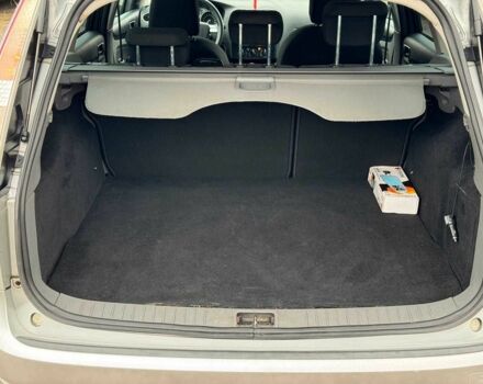 Сірий Форд Фокус, об'ємом двигуна 1.6 л та пробігом 300 тис. км за 5440 $, фото 18 на Automoto.ua