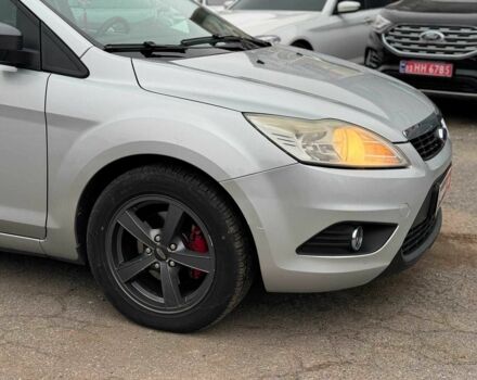 Сірий Форд Фокус, об'ємом двигуна 1.6 л та пробігом 300 тис. км за 5440 $, фото 3 на Automoto.ua