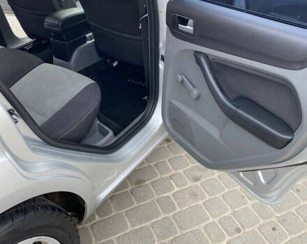 Серый Форд Фокус, объемом двигателя 1.6 л и пробегом 272 тыс. км за 6300 $, фото 18 на Automoto.ua