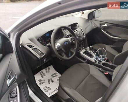 Серый Форд Фокус, объемом двигателя 1.6 л и пробегом 253 тыс. км за 6700 $, фото 2 на Automoto.ua