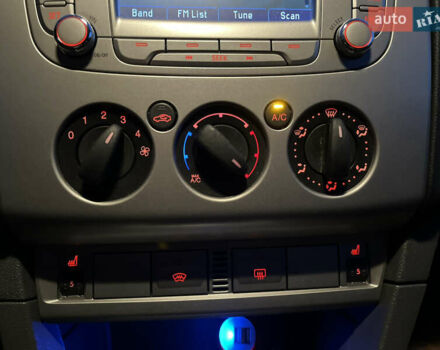 Серый Форд Фокус, объемом двигателя 1.6 л и пробегом 254 тыс. км за 6600 $, фото 23 на Automoto.ua