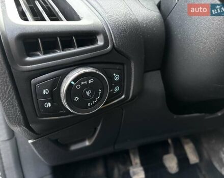 Сірий Форд Фокус, об'ємом двигуна 1.56 л та пробігом 388 тис. км за 5899 $, фото 16 на Automoto.ua