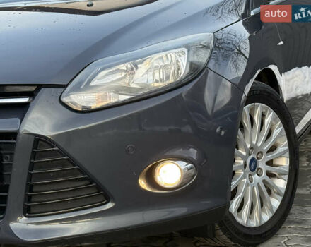 Серый Форд Фокус, объемом двигателя 1.6 л и пробегом 228 тыс. км за 7850 $, фото 4 на Automoto.ua