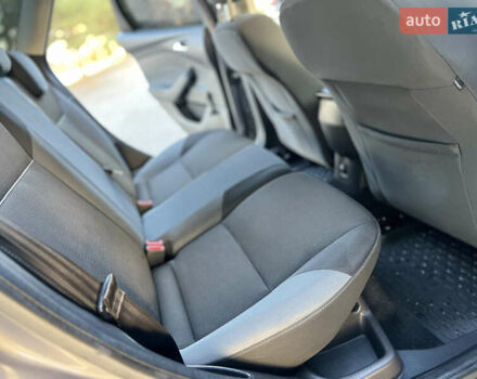 Серый Форд Фокус, объемом двигателя 1.6 л и пробегом 236 тыс. км за 6800 $, фото 37 на Automoto.ua