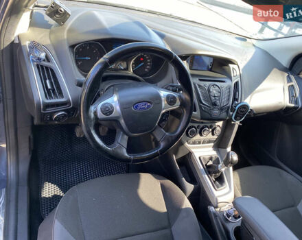 Серый Форд Фокус, объемом двигателя 1.56 л и пробегом 283 тыс. км за 7000 $, фото 7 на Automoto.ua