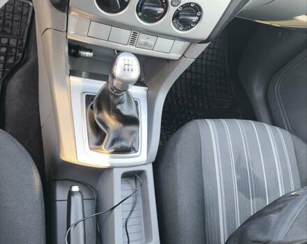 Серый Форд Фокус, объемом двигателя 1.6 л и пробегом 246 тыс. км за 5600 $, фото 15 на Automoto.ua