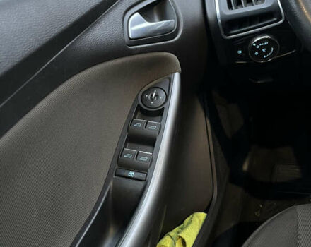 Сірий Форд Фокус, об'ємом двигуна 1.56 л та пробігом 307 тис. км за 7200 $, фото 14 на Automoto.ua