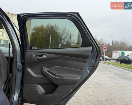 Серый Форд Фокус, объемом двигателя 1.6 л и пробегом 228 тыс. км за 6900 $, фото 45 на Automoto.ua