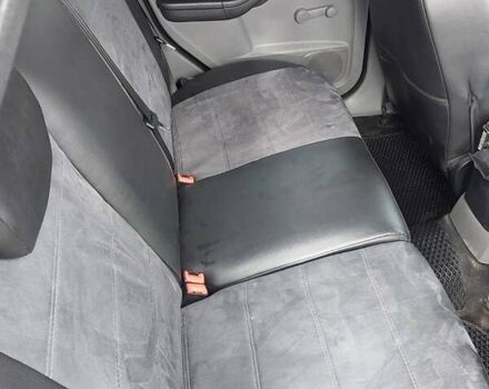 Сірий Форд Фокус, об'ємом двигуна 1.6 л та пробігом 215 тис. км за 4800 $, фото 28 на Automoto.ua