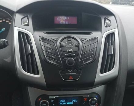 Серый Форд Фокус, объемом двигателя 1.6 л и пробегом 210 тыс. км за 7500 $, фото 2 на Automoto.ua