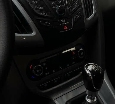 Сірий Форд Фокус, об'ємом двигуна 1.6 л та пробігом 254 тис. км за 7200 $, фото 14 на Automoto.ua