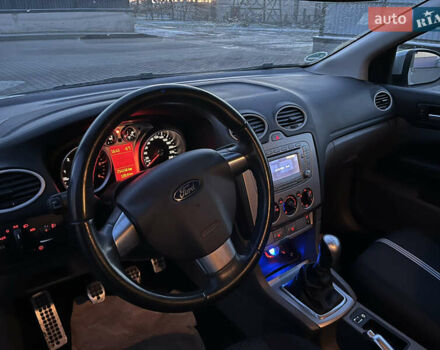 Серый Форд Фокус, объемом двигателя 1.6 л и пробегом 254 тыс. км за 6600 $, фото 16 на Automoto.ua