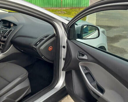 Серый Форд Фокус, объемом двигателя 1.56 л и пробегом 257 тыс. км за 5750 $, фото 12 на Automoto.ua