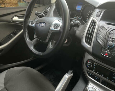 Серый Форд Фокус, объемом двигателя 1.56 л и пробегом 235 тыс. км за 6600 $, фото 6 на Automoto.ua