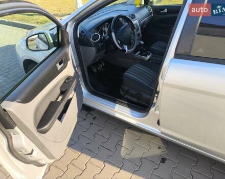 Серый Форд Фокус, объемом двигателя 1.6 л и пробегом 246 тыс. км за 5600 $, фото 14 на Automoto.ua