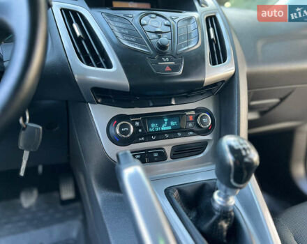 Серый Форд Фокус, объемом двигателя 1.6 л и пробегом 236 тыс. км за 6800 $, фото 45 на Automoto.ua