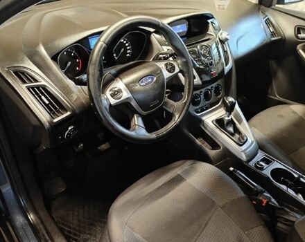 Серый Форд Фокус, объемом двигателя 1.6 л и пробегом 193 тыс. км за 7350 $, фото 4 на Automoto.ua