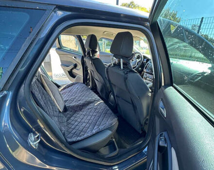 Серый Форд Фокус, объемом двигателя 1.56 л и пробегом 310 тыс. км за 7450 $, фото 7 на Automoto.ua