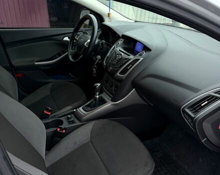 Серый Форд Фокус, объемом двигателя 1.6 л и пробегом 223 тыс. км за 6500 $, фото 10 на Automoto.ua