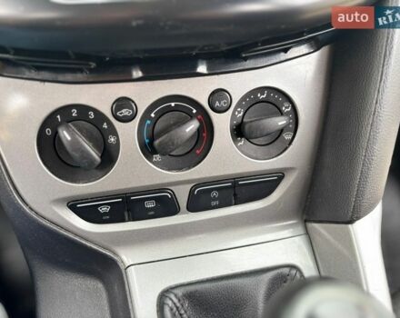 Серый Форд Фокус, объемом двигателя 1.56 л и пробегом 277 тыс. км за 5600 $, фото 22 на Automoto.ua