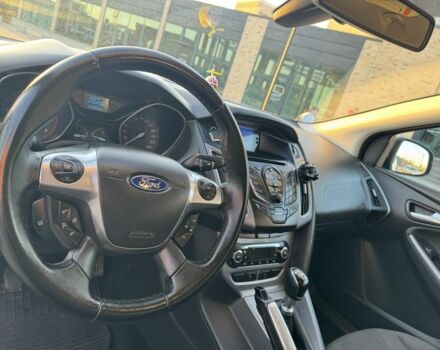 Серый Форд Фокус, объемом двигателя 1.6 л и пробегом 282 тыс. км за 7500 $, фото 7 на Automoto.ua