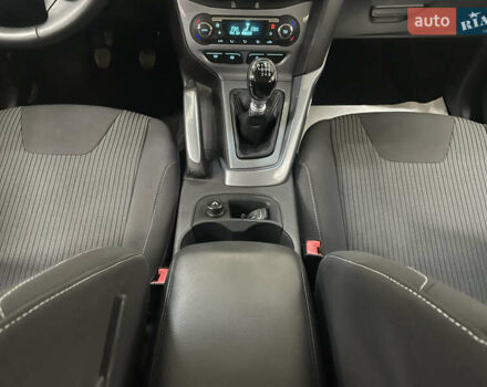 Серый Форд Фокус, объемом двигателя 1.6 л и пробегом 248 тыс. км за 7999 $, фото 13 на Automoto.ua