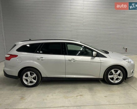 Серый Форд Фокус, объемом двигателя 1.6 л и пробегом 232 тыс. км за 7850 $, фото 1 на Automoto.ua