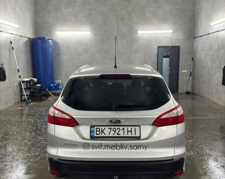 Серый Форд Фокус, объемом двигателя 1.6 л и пробегом 296 тыс. км за 7849 $, фото 1 на Automoto.ua