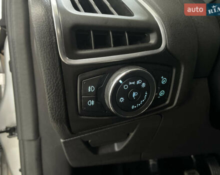 Сірий Форд Фокус, об'ємом двигуна 1.6 л та пробігом 242 тис. км за 8450 $, фото 36 на Automoto.ua