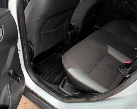 Серый Форд Фокус, объемом двигателя 1.6 л и пробегом 273 тыс. км за 7300 $, фото 10 на Automoto.ua