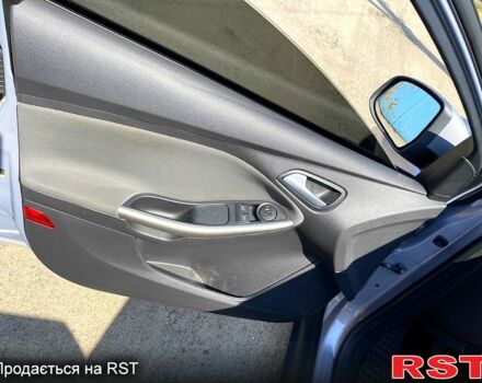 Сірий Форд Фокус, об'ємом двигуна 1.6 л та пробігом 225 тис. км за 8500 $, фото 10 на Automoto.ua