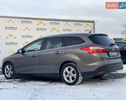 Серый Форд Фокус, объемом двигателя 1.6 л и пробегом 260 тыс. км за 8300 $, фото 5 на Automoto.ua