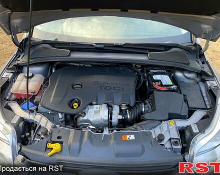 Сірий Форд Фокус, об'ємом двигуна 1.6 л та пробігом 225 тис. км за 8500 $, фото 4 на Automoto.ua