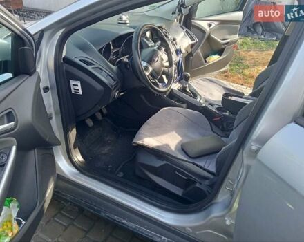 Серый Форд Фокус, объемом двигателя 1.56 л и пробегом 280 тыс. км за 6700 $, фото 5 на Automoto.ua