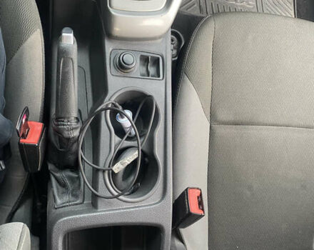 Серый Форд Фокус, объемом двигателя 1.6 л и пробегом 243 тыс. км за 7300 $, фото 7 на Automoto.ua