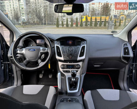 Серый Форд Фокус, объемом двигателя 1.6 л и пробегом 190 тыс. км за 8700 $, фото 5 на Automoto.ua