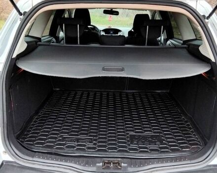 Серый Форд Фокус, объемом двигателя 1.6 л и пробегом 273 тыс. км за 7300 $, фото 2 на Automoto.ua