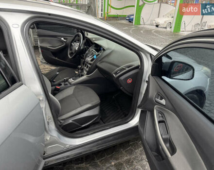 Сірий Форд Фокус, об'ємом двигуна 1.6 л та пробігом 230 тис. км за 5900 $, фото 9 на Automoto.ua