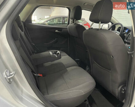 Сірий Форд Фокус, об'ємом двигуна 1.6 л та пробігом 242 тис. км за 8450 $, фото 22 на Automoto.ua