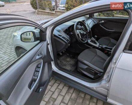 Форд Фокус 2012 у Рівному на Automoto.ua Сірий Форд Фокус, об'ємом двигуна 1.56 л та пробігом 241 тис. км за 7500 $, фото 5 на Automoto.ua