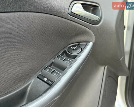 Серый Форд Фокус, объемом двигателя 2 л и пробегом 265 тыс. км за 6900 $, фото 29 на Automoto.ua