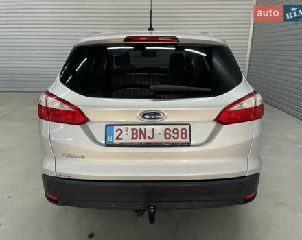 Сірий Форд Фокус, об'ємом двигуна 1.6 л та пробігом 242 тис. км за 8450 $, фото 27 на Automoto.ua