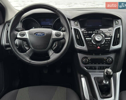 Сірий Форд Фокус, об'ємом двигуна 1.6 л та пробігом 246 тис. км за 8800 $, фото 74 на Automoto.ua