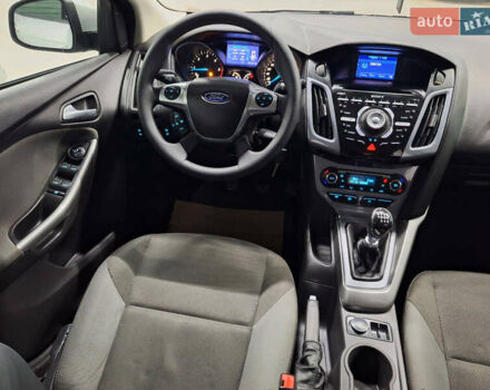 Серый Форд Фокус, объемом двигателя 1.6 л и пробегом 232 тыс. км за 7850 $, фото 2 на Automoto.ua