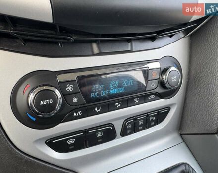 Серый Форд Фокус, объемом двигателя 1.6 л и пробегом 190 тыс. км за 8700 $, фото 44 на Automoto.ua