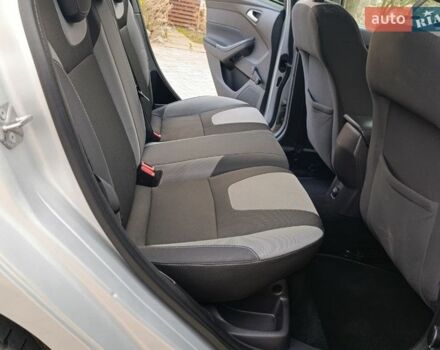 Сірий Форд Фокус, об'ємом двигуна 1.6 л та пробігом 220 тис. км за 6500 $, фото 31 на Automoto.ua