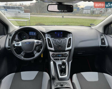 Серый Форд Фокус, объемом двигателя 1.6 л и пробегом 190 тыс. км за 8700 $, фото 57 на Automoto.ua