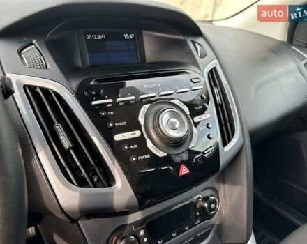 Серый Форд Фокус, объемом двигателя 1.6 л и пробегом 194 тыс. км за 8250 $, фото 23 на Automoto.ua